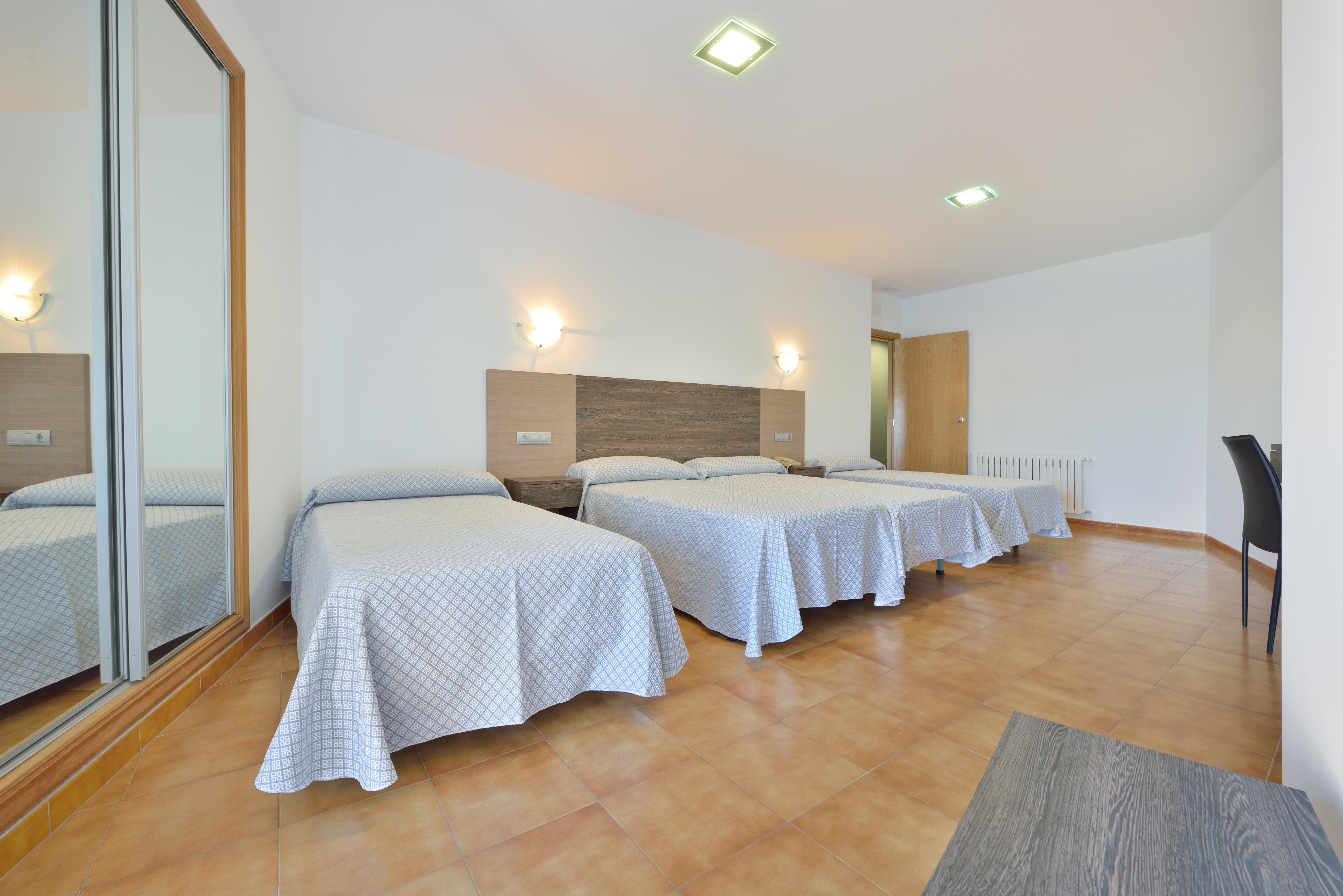 Hotel Montemar *** Superior Эль-Грове Номер фото